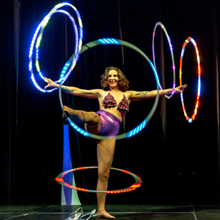spectacle-hula-hoop-lumineux
