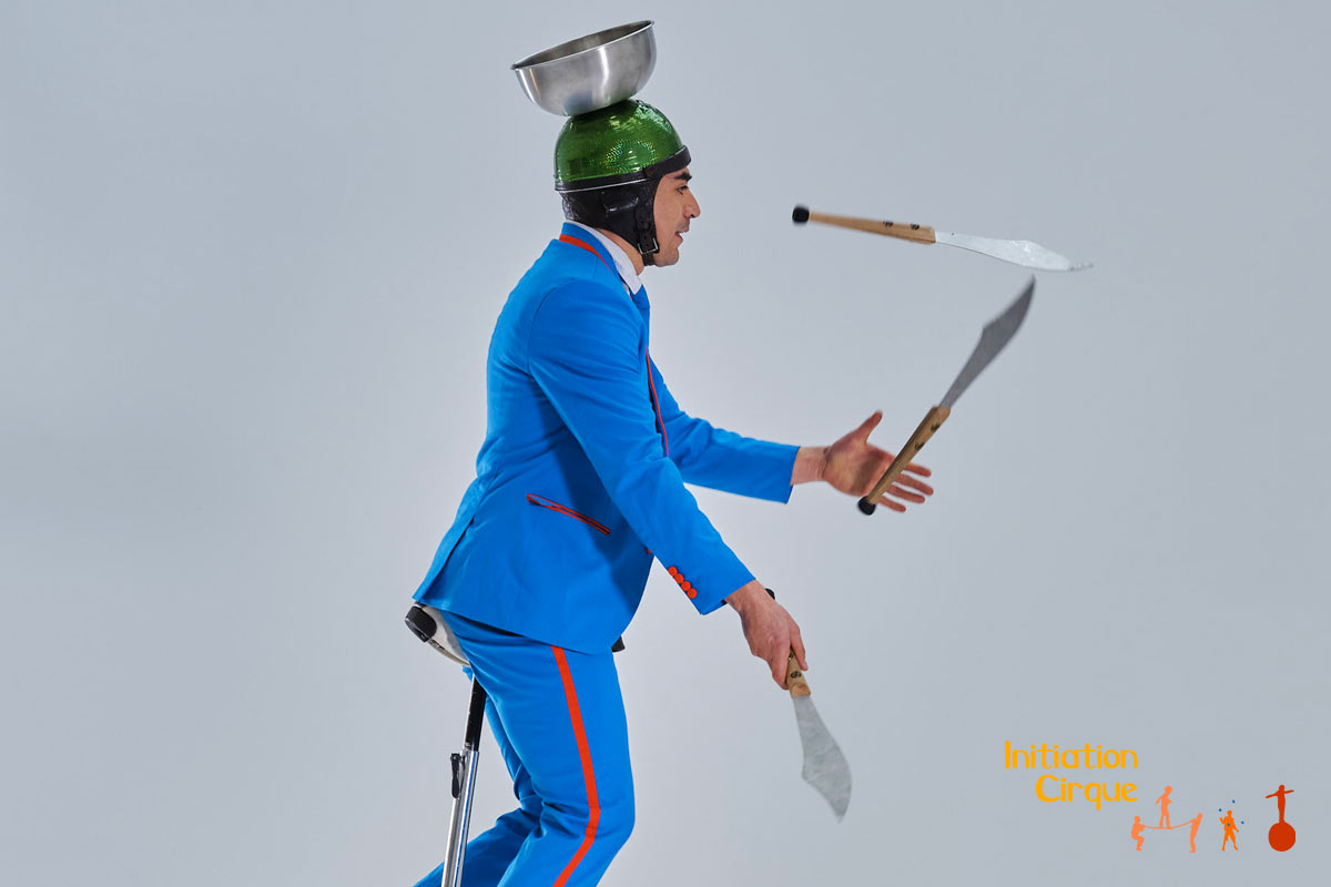 Spectacle-monocycle-3