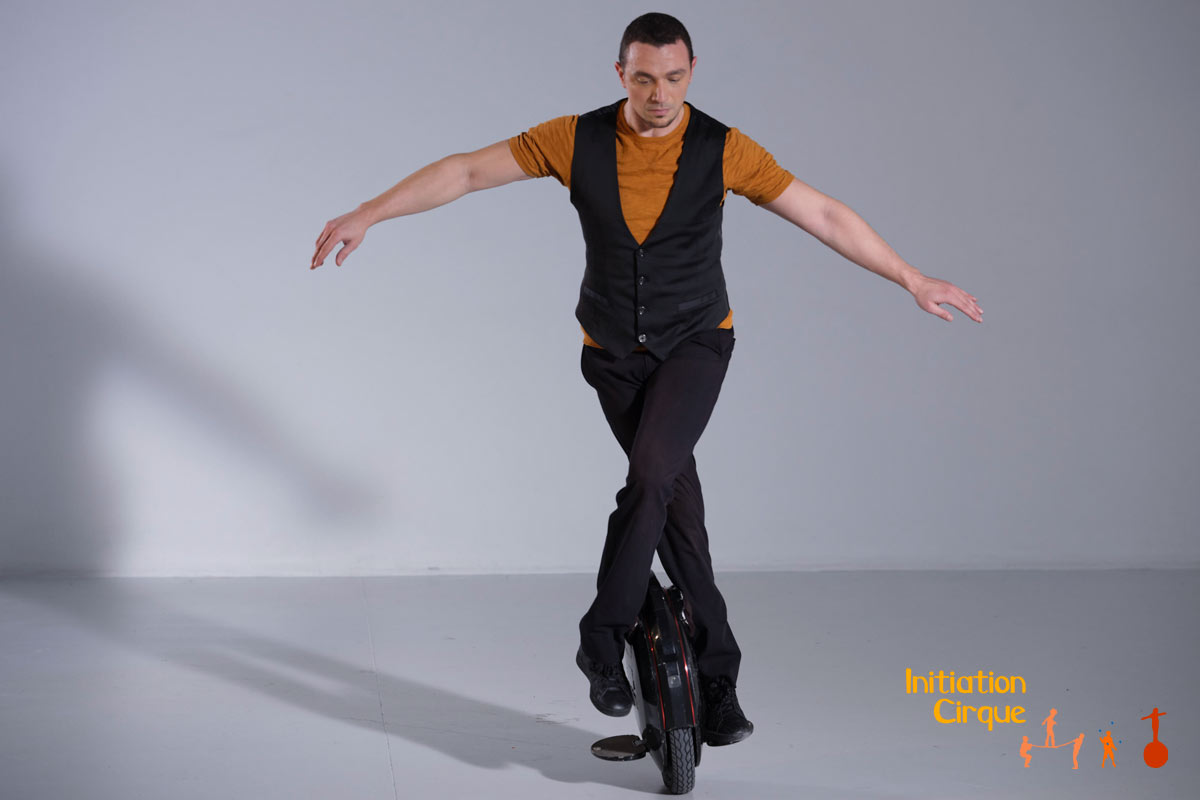 Spectacle-monowheel-5