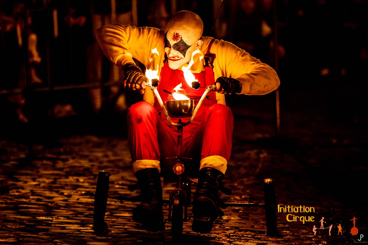 Spectacle de feu et pyrotechnie (1)
